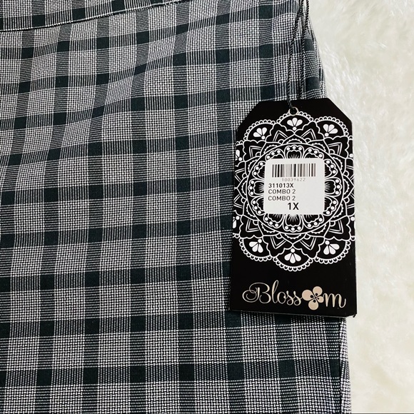 NEW Blossom Black & white checkered print Pull on skinny pants Plus Size 1X - Picture 5 of 10